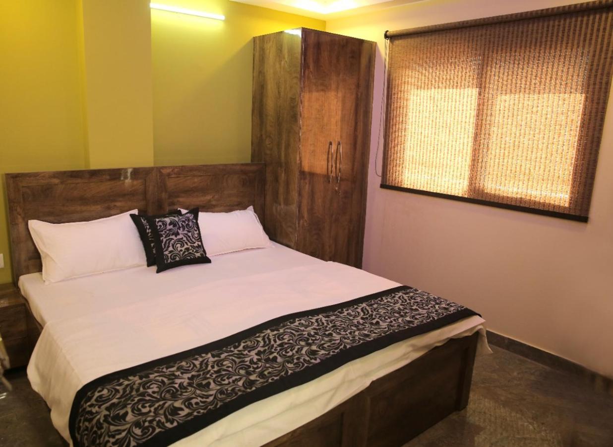 Casa Central New Delhi Bagian luar foto
